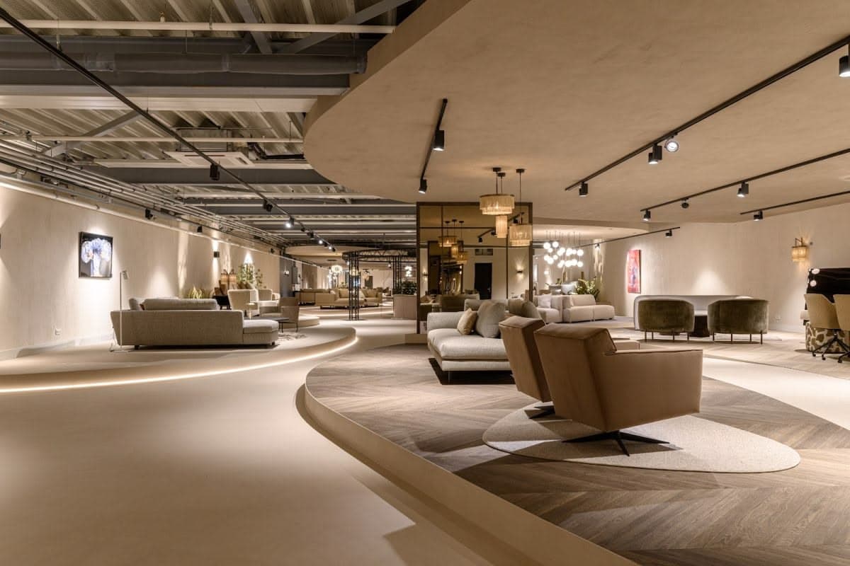 Showrooms & Public Atriums